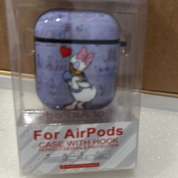 Nonoso Disney Collection Apple Airpods 1 & 2 Case NEW - Picture 2 of 2